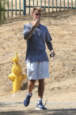 14.08 | Justin Bieber no Runyon Canyon em Los Angeles, Califórnia