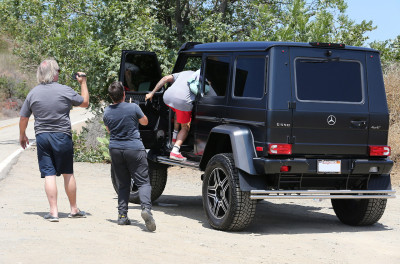 21.08 | Justin Bieber caminhando em Malibu, na California