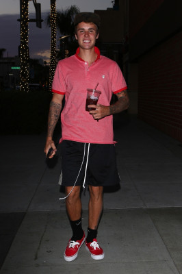 29.08 | Justin Bieber deixando o Il Pastaio em Beverly Hills, CA