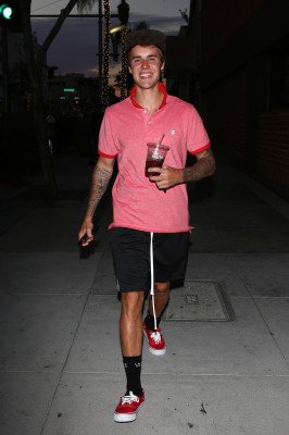 29.08 | Justin Bieber deixando o Il Pastaio em Beverly Hills, CA