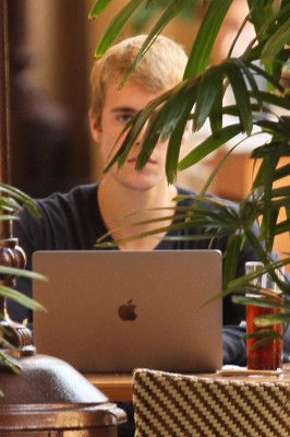 31.09 | Justin Bieber no Montage em Beverly Hills, Califórnia