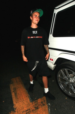 09.04 | Justin Bieber deixando o Delilah em West Hollywood, Califórnia