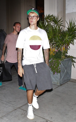 09.04 | Justin Bieber no Mastro's Steakhouse em Beverly Hills, CA