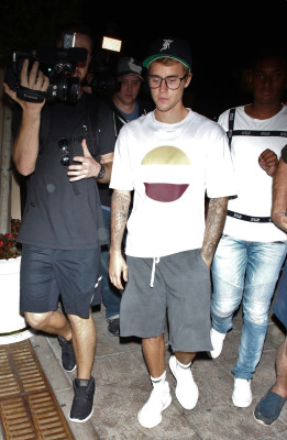 09.04 | Justin Bieber no Mastro's Steakhouse em Beverly Hills, CA