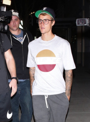 09.04 | Justin Bieber no Mastro's Steakhouse em Beverly Hills, CA