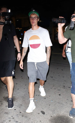 09.04 | Justin Bieber no Mastro's Steakhouse em Beverly Hills, CA
