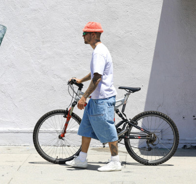 03.06 | Andando de bicicleta com Eddie Benjamin em Los Angeles, CA