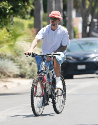 03.06 | Andando de bicicleta com Eddie Benjamin em Los Angeles, CA