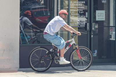 03.06 | Andando de bicicleta com Eddie Benjamin em Los Angeles, CA