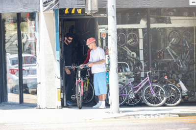 03.06 | Andando de bicicleta com Eddie Benjamin em Los Angeles, CA
