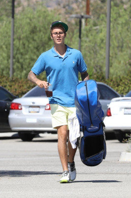 09.10 | Justin Bieber no Angeles National Golf Club em Tujunga, Califórnia