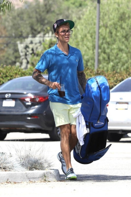 09.10 | Justin Bieber no Angeles National Golf Club em Tujunga, Califórnia