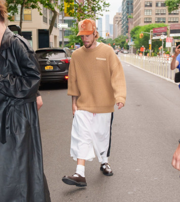 22.06 | Justin e Hailey Bieber em Nova York.