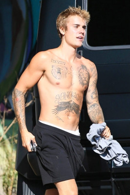 16.09 | Justin Bieber em Los Angeles, CA