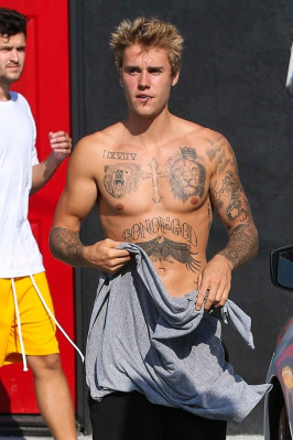 16.09 | Justin Bieber em Los Angeles, CA