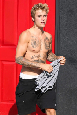 16.09 | Justin Bieber em Los Angeles, CA
