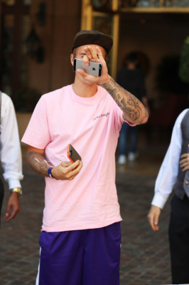 18.09 | Justin Bieber no hotel Montage em Beverly Hills, Califórnia