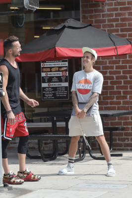 20.09 | Justin Bieber em Beverly Hills, Califórnia