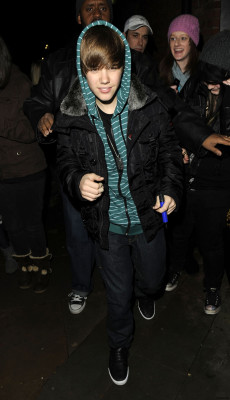 14.01 | Justin Bieber deixando a rádio Key 103