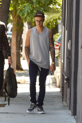 21.09 | Justin Bieber no spa em West Hollywood, Califórnia