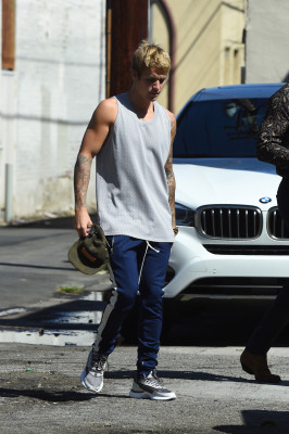 21.09 | Justin Bieber no spa em West Hollywood, Califórnia