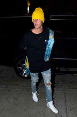22.09 | Justin Bieber chegando no Catch em West Hollywood, Califórnia