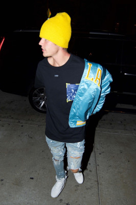 22.09 | Justin Bieber chegando no Catch em West Hollywood, Califórnia