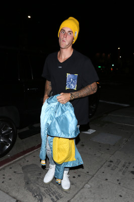 22.09 | Justin Bieber chegando no Catch em West Hollywood, Califórnia