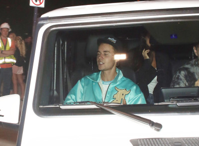 27.09 | Justin Bieber deixando o Saban Theatre em Beverly Hills, CA
