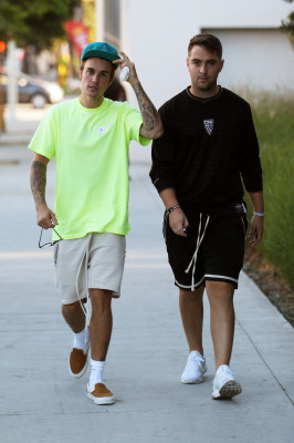 28.09 | Justin Bieber é visto em Los Angeles, CA