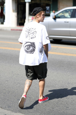 10.02 | Justin Bieber em Los Angeles, Califórnia