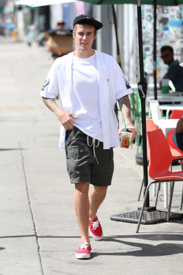 10.02 | Justin Bieber em Los Angeles, Califórnia