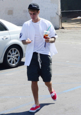10.02 | Justin Bieber em Los Angeles, Califórnia