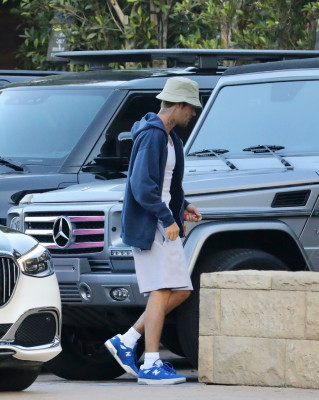 02.08 | Aparição em Los Angeles, Califórnia.