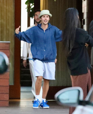 02.08 | Aparição em Los Angeles, Califórnia.