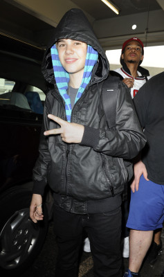 02.03 | Justin Bieber chegando no aeroporto em Miami