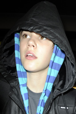 02.03 | Justin Bieber chegando no aeroporto em Miami