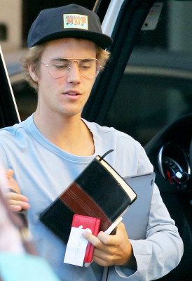 26.10 | Justin Bieber no hotel Montage em Beverly Hills, Califórnia