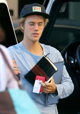 26.10 | Justin Bieber no hotel Montage em Beverly Hills, Califórnia