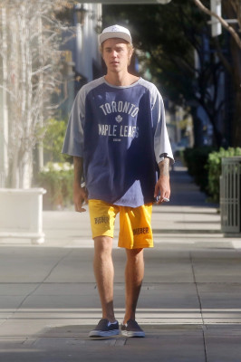 26.10 | Justin Bieber em Beverly Hills, Califórnia