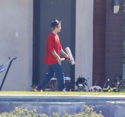 29.10 | Justin Bieber em Beverly Hills, Califórnia