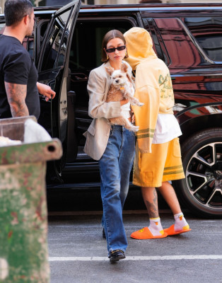 12.05 | Justin e Hailey Bieber em Nova York.
