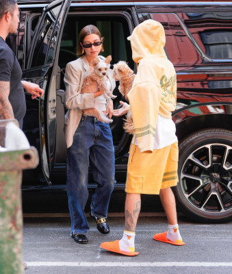 12.05 | Justin e Hailey Bieber em Nova York.