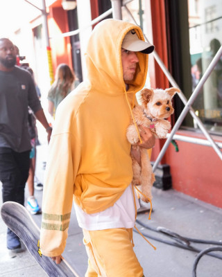12.05 | Justin e Hailey Bieber em Nova York.