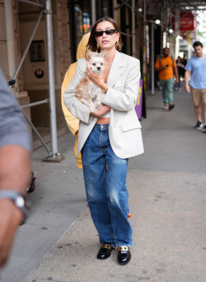 12.05 | Justin e Hailey Bieber em Nova York.