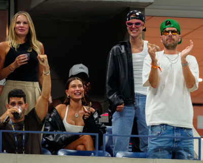01.09 | Justin e Hailey Bieber no US Open de Tênis.