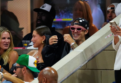 01.09 | Justin e Hailey Bieber no US Open de Tênis.
