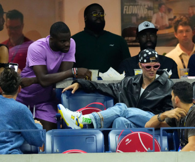 01.09 | Justin e Hailey Bieber no US Open de Tênis.