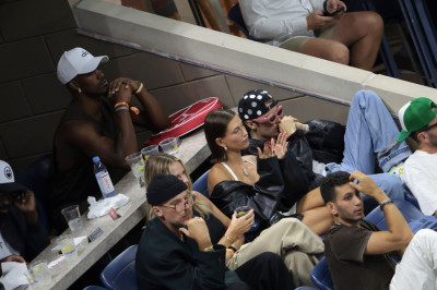 01.09 | Justin e Hailey Bieber no US Open de Tênis.