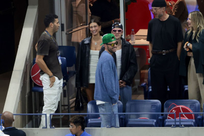 01.09 | Justin e Hailey Bieber no US Open de Tênis.